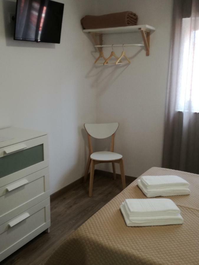 Baixinho Guest House วีลาปรายา เด อันโกรา ภายนอก รูปภาพ