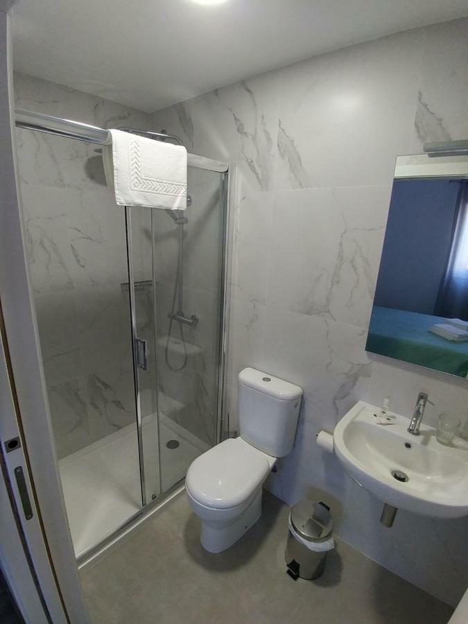 Baixinho Guest House วีลาปรายา เด อันโกรา ภายนอก รูปภาพ