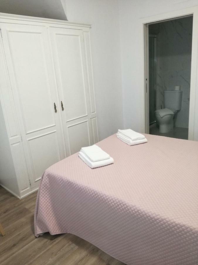 Baixinho Guest House วีลาปรายา เด อันโกรา ภายนอก รูปภาพ